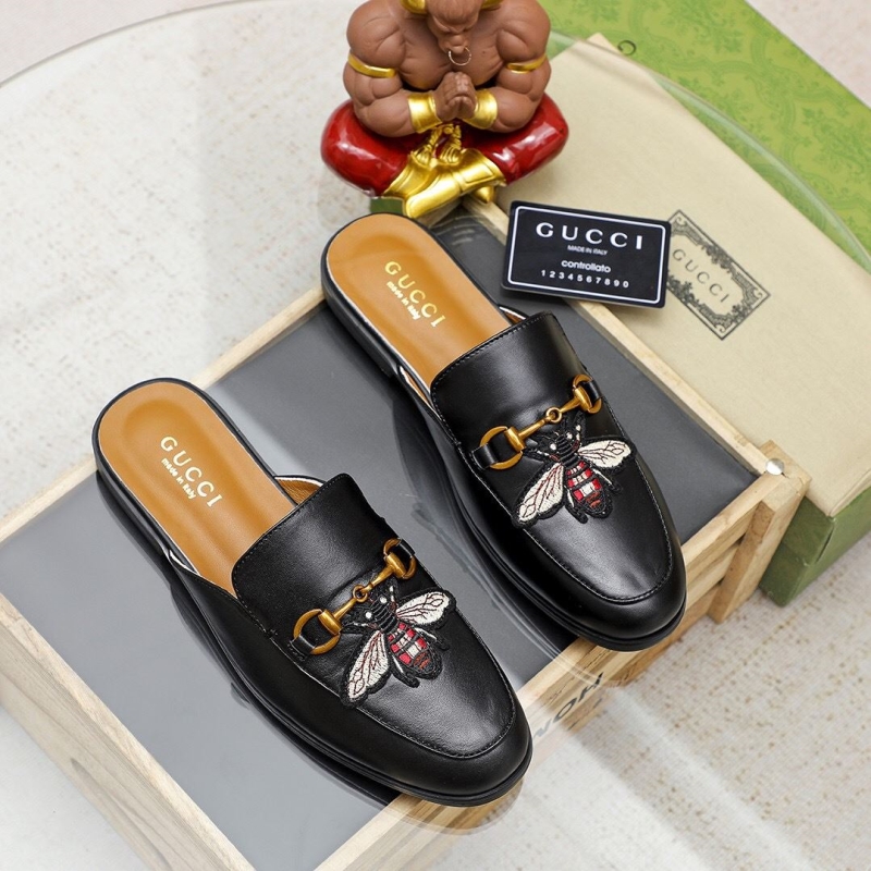 G*u*i slippers